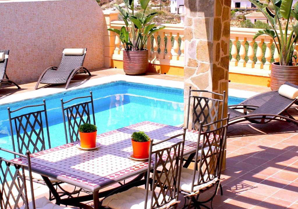 Cala Romantica Villa | Beautiful property -65 m- with terrace and a small garden