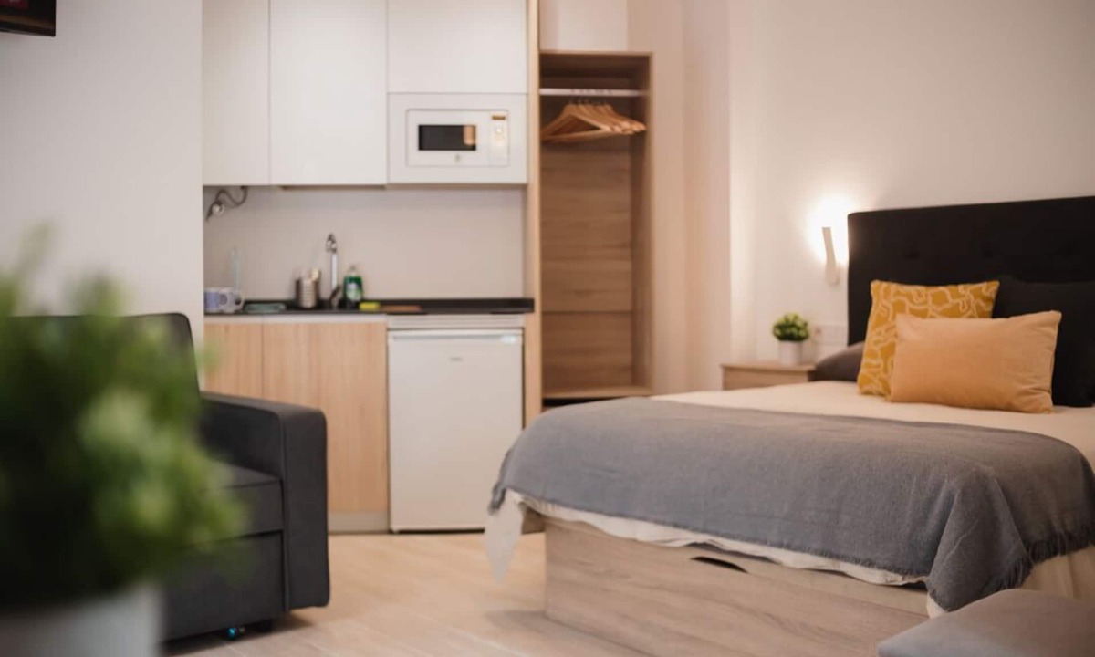 Carabanchel Apartment | Beautiful suite with kitchen and private bathroom