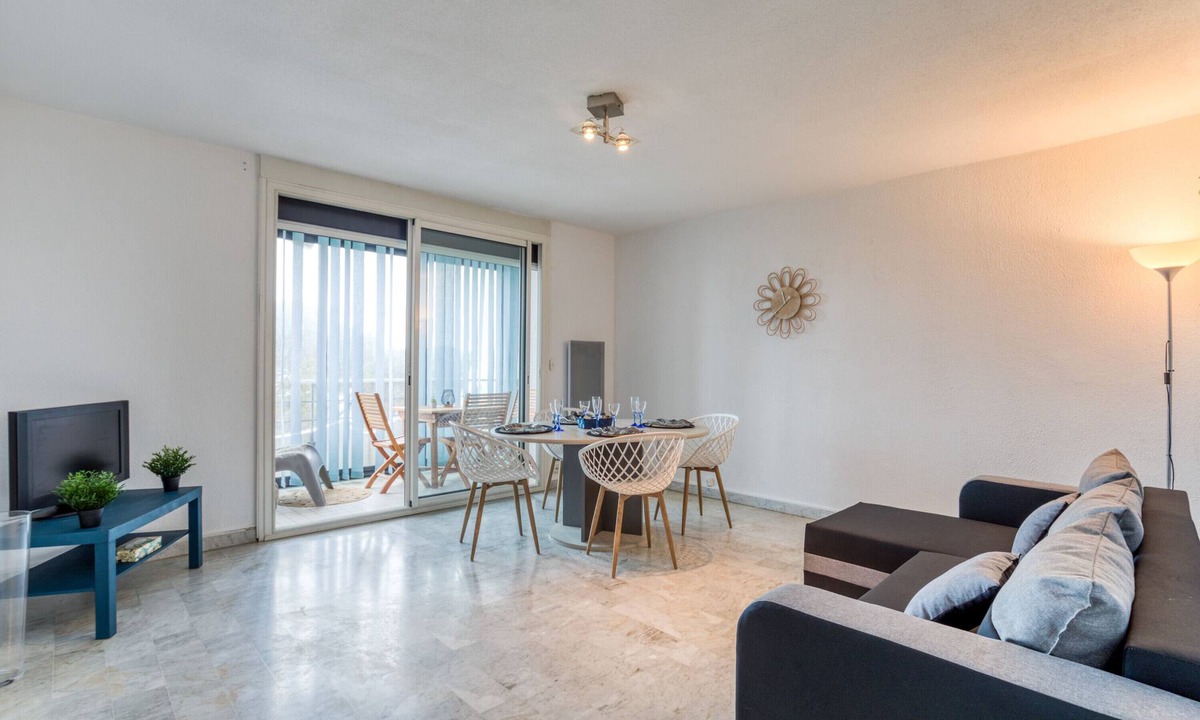 Le Couchant Apartment | bellevue apartment – ​on the port terrace and wifi