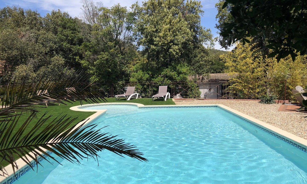 Collias Villa | Between Uzès and Pont du Gard, a haven of peace with swimming pool