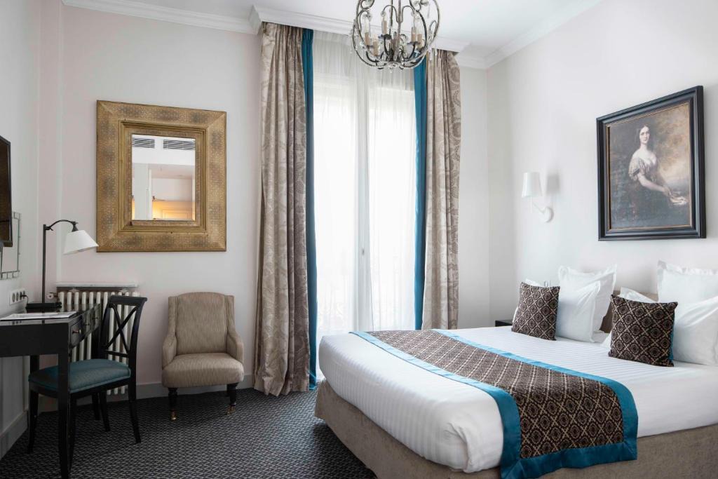 8th Arrondissement Hotel | Bradford Elysées - Astotel