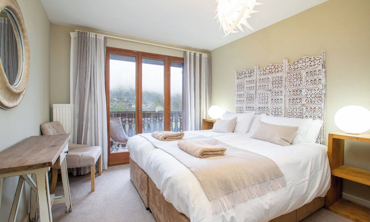 Montriond Apartment | Bright 3 Bedroom central Montriond Apartment with Views, Parking & Ski Access