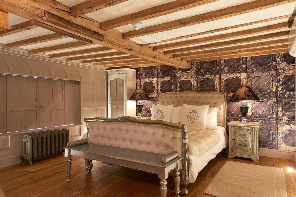 Aylesbury Hotel | Broad Leys