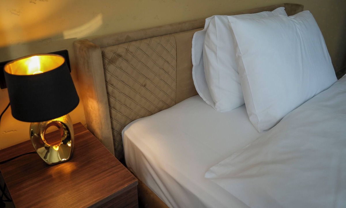 Berenbostel Apartment | Business & Trade Fair Apartment - Fitters - 3 rooms - Balcony - Kitchen - NO3