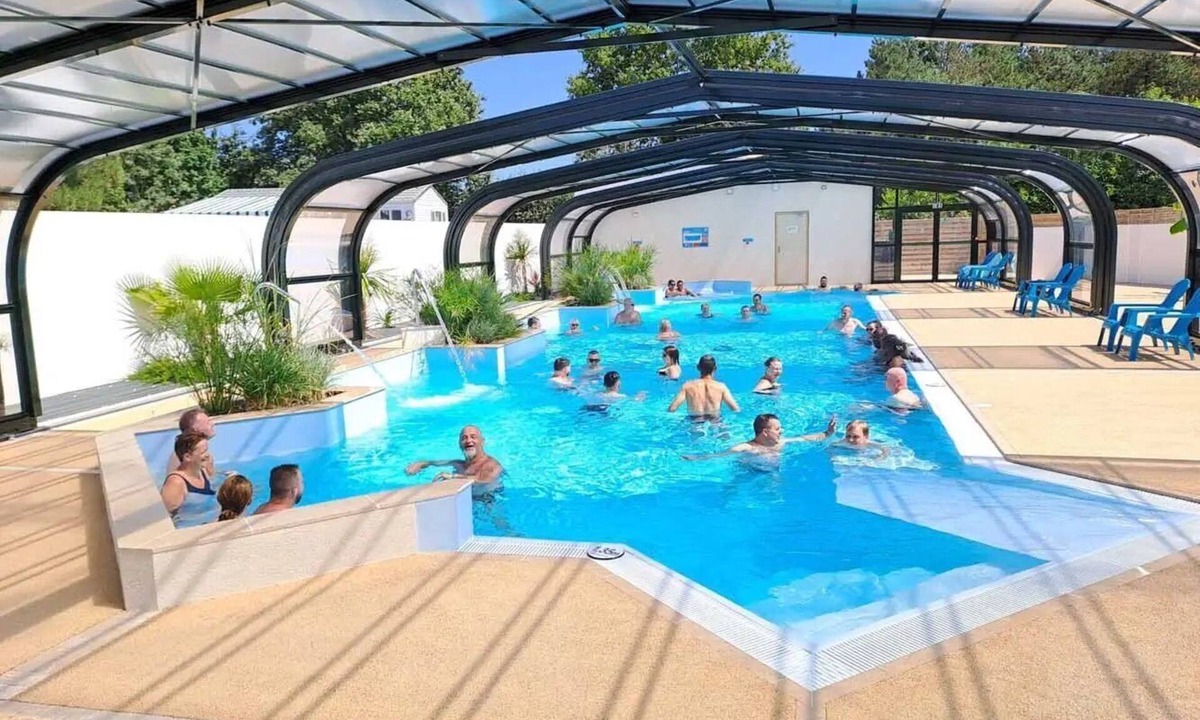 Saint-Christophe-du-Ligneron House | Camping 4 étoiles - Piscine - ccbg0ff