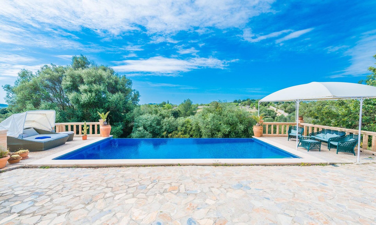 Arta Villa | CAN CANALS - Villa with private pool in Artà. Free WiFi.
