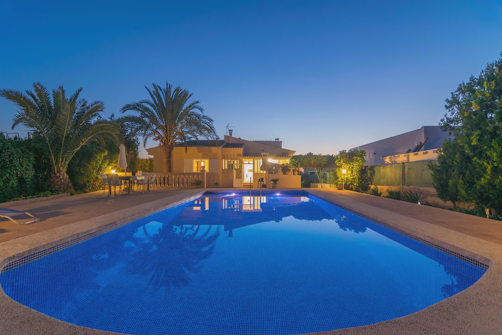 Badia Blava Villa | Can Moragues & Martorell