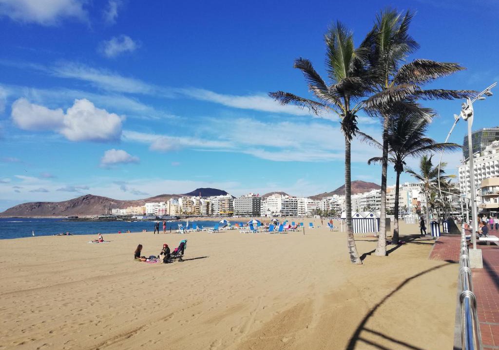 Las Palmas de Gran Canaria Apartment | Canteras Beach Top Home 2BR