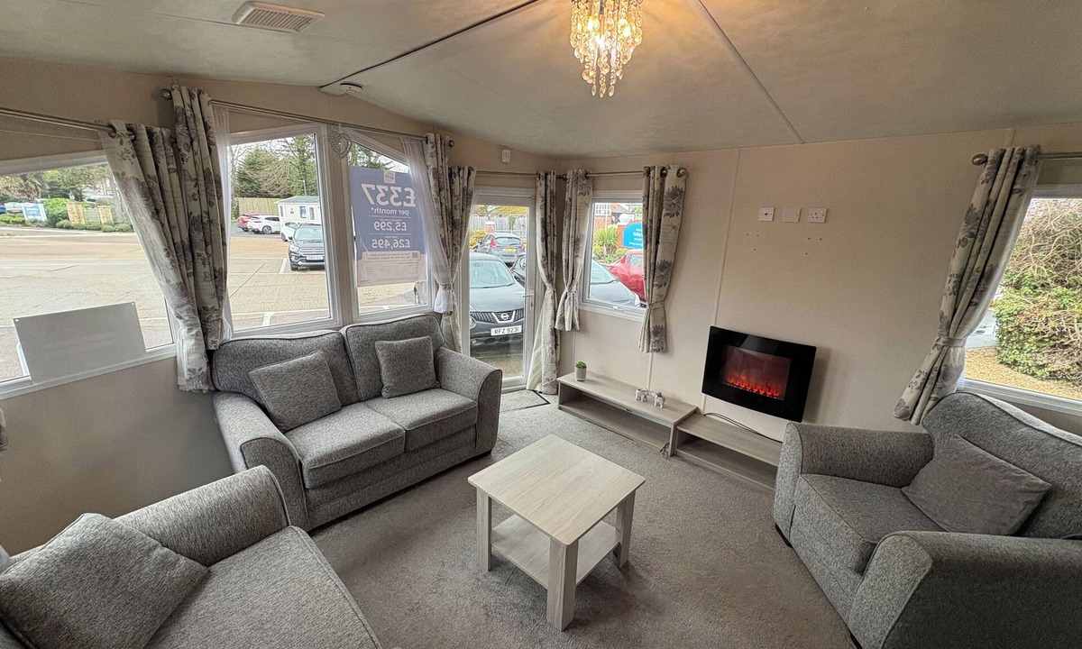 Clacton-on-Sea Cottage | Caravan 607