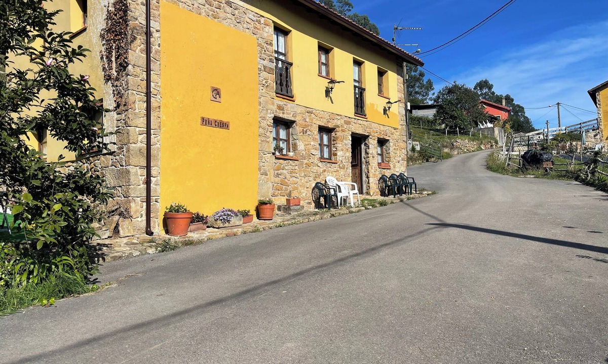 Tresvilla Cottage | Casa de Aldea Peña Crespa Para 10 Personas a 10 Minutos de Villaviciosa