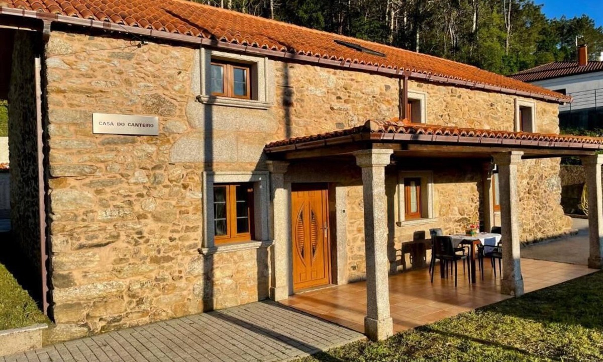 Outes House | Casa do Canteiro