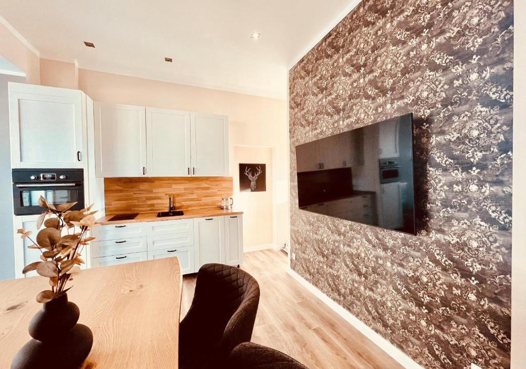 Dittelstedt Apartment | CASA REHSE I Loft-Apartment I kostenlos Parken & WLAN I Self-Check-in I ÖPNV I 65Zoll-TV