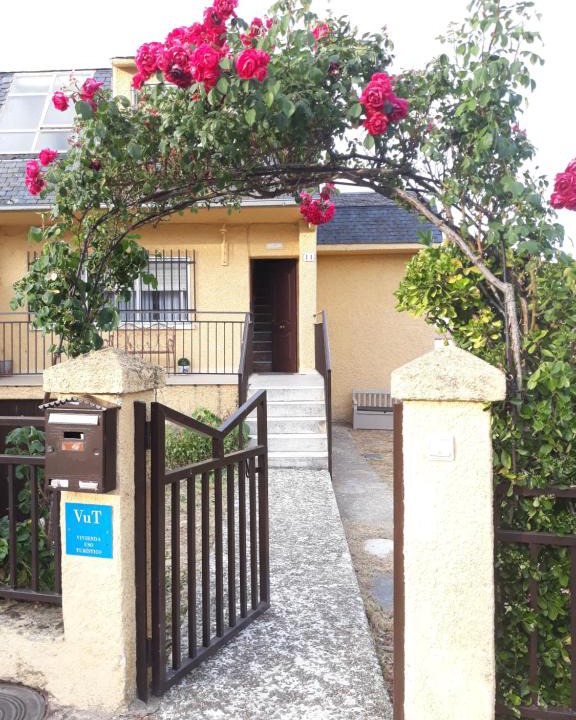 Barco De Avila House | Casa Rural Alameda con chimenea y jardín