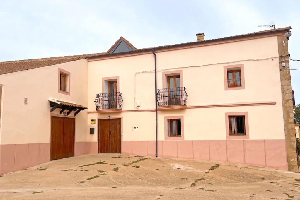 Los Rabanos Villa | Casa Rural con Jacuzzi, BBQ, chimenea y mucho mas