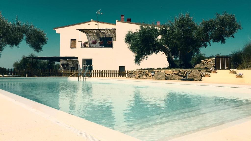 Almoharin House | Casa Rural Flores Amarillas