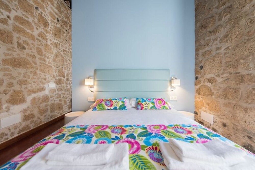 Vegueta Apartment | Cathedral Suites. Emblematic House. Apartment 3