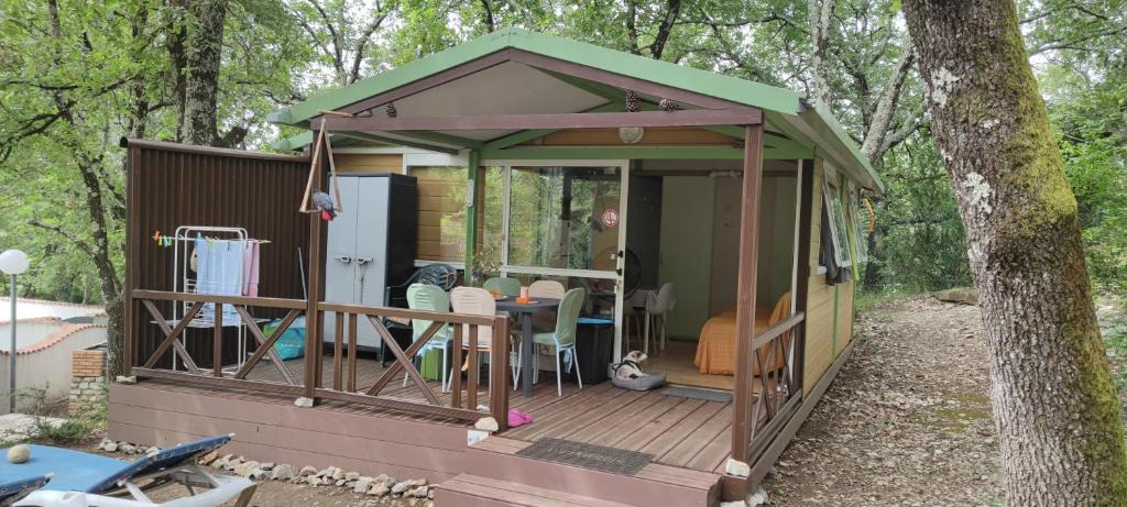Vogue Other | Chalet dans Camping 3 étoiles à Vogüé