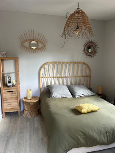 Villeneuve-les-Avignon Apartment | Chambre indépendante Les Chênes