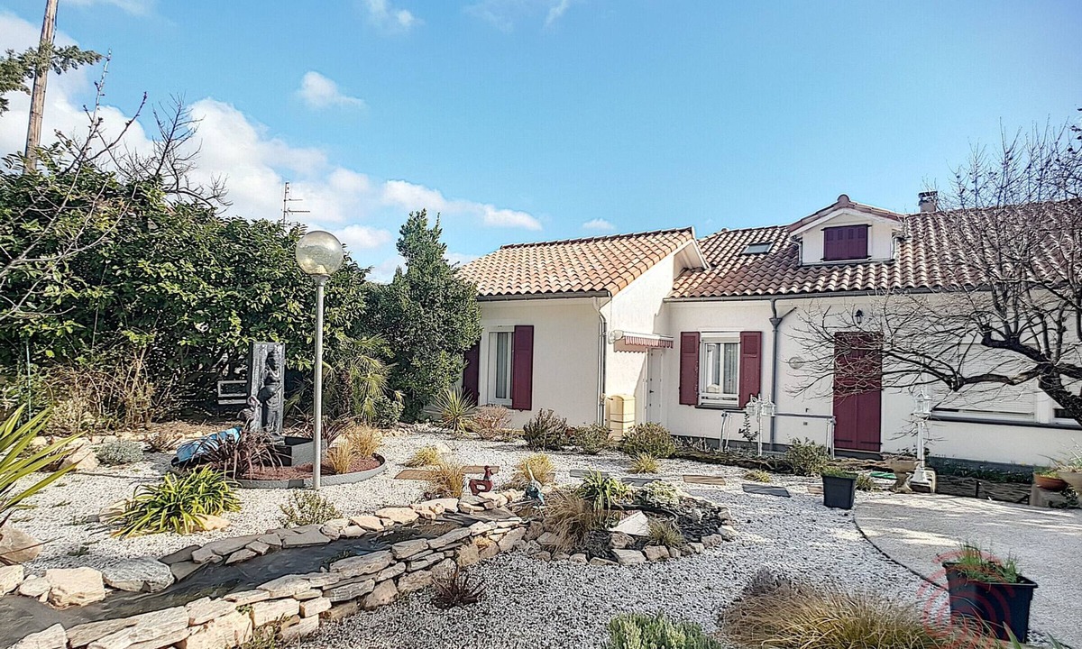 Lamalou-les-Bains Apartment | Charming F2 Apt with Terrace, Near Thermal Spa & Heart of Town, Pets Welcome