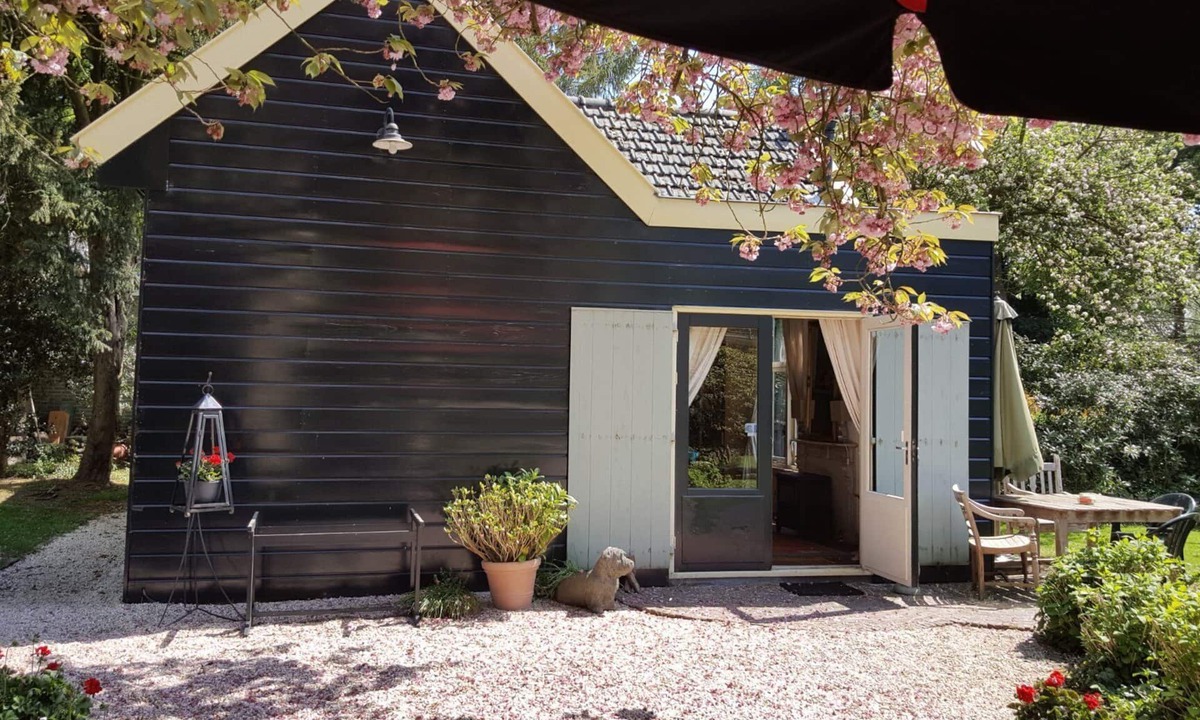Hilversum Apartment | Charming fully equipped garden house