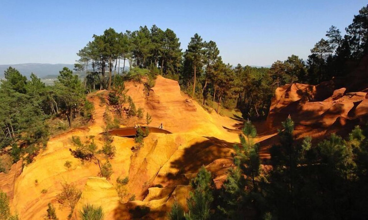 Holiday The Luberon Nature Park Lacoste | Lacoste