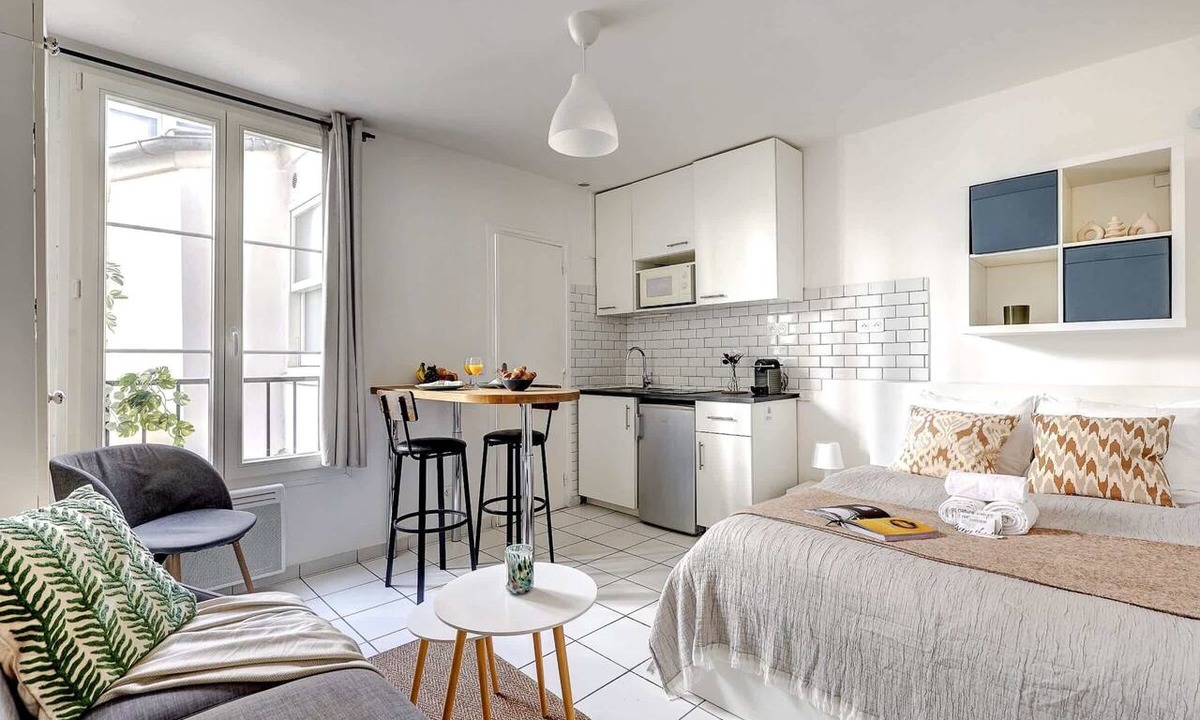 Quartier du Gros-Caillou Apartment | Charming Studio near Eiffel Tower for 2