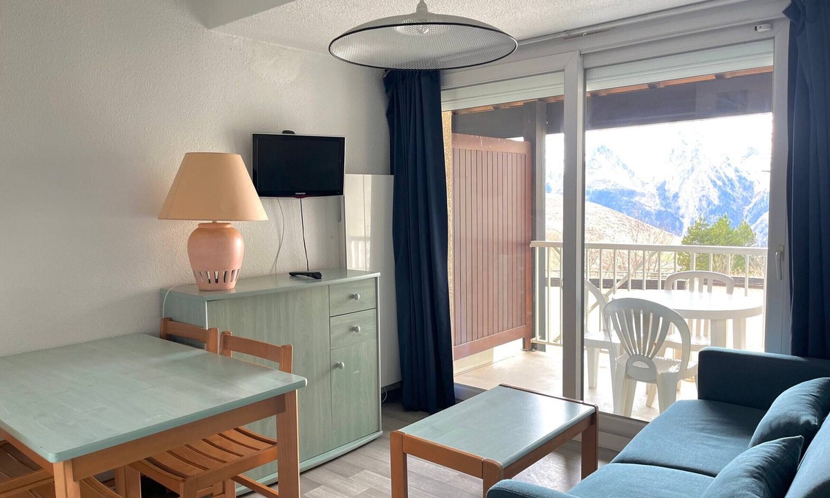 Peyragudes Apartment | Charming T2 with Free Shuttle, Ski Locker and Spassio Access