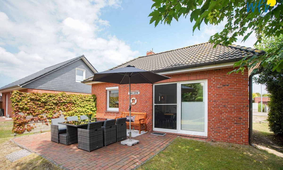 Borkum House | Comfortable bungalow with sunny terrace and garden!
