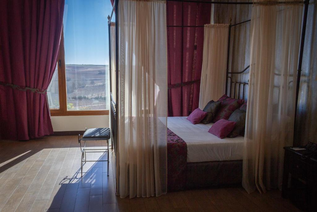 Tarancon Hotel | Complejo Enoturístico Finca La Estacada