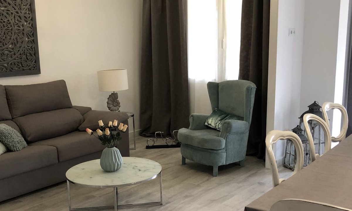 La Maternitat i Sant Ramon Apartment | Cool Chick and Comfortable Flat, Close to FCB stadium. 2 Bahtrooms.Free wifi