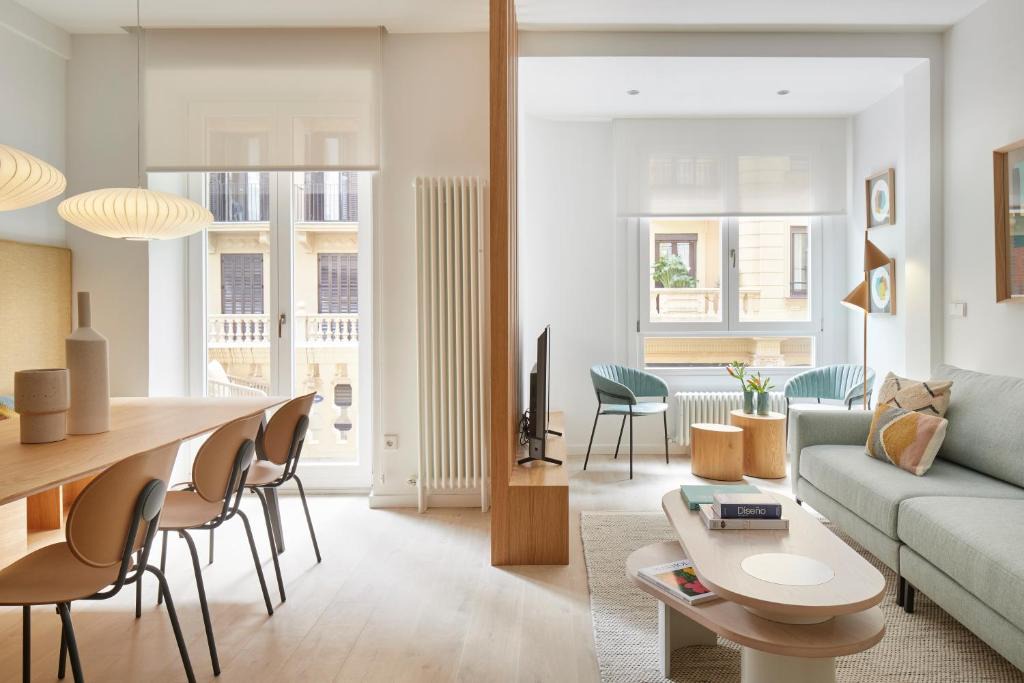 Gros Apartment | Daira Arena by FeelFree Rentals