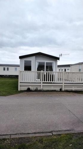 Selsey House | Debonair