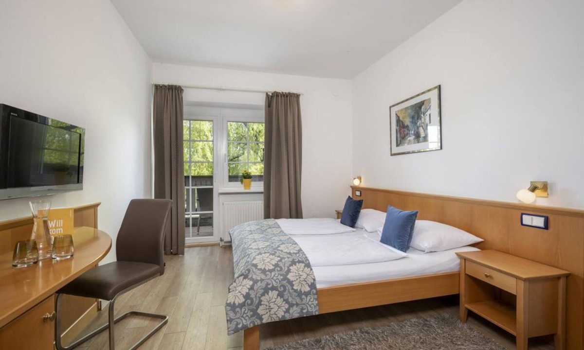 Taxham Bed & Breakfast | Double room with balcony - Salzburg Hotel Lilienhof