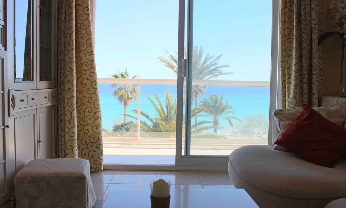 Son Servera Apartment | Elegant apartment in the first line of the sea and the beach of Cala Millor