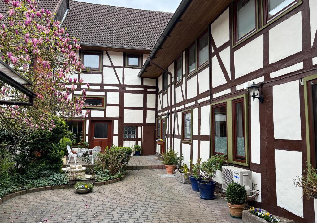 Norten-Hardenberg Apartment | Ferienwohnung/Monteurwohnung in ruhigem Innenhof