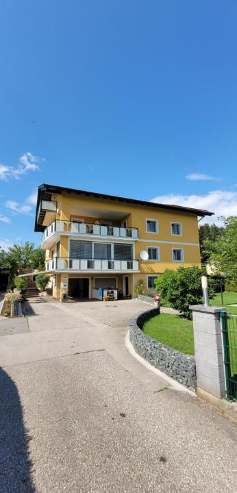 Sankt Primus Apartment | Ferienwohnungen Pippenbach