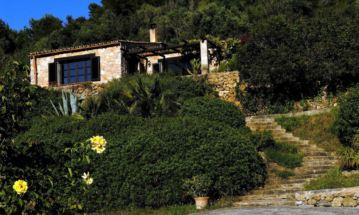 Arta House | Finca with large grounds and sunny location near Arta