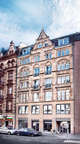 Bahnhofsviertel Hostel | Five Elements Hostel and Capsules Frankfurt