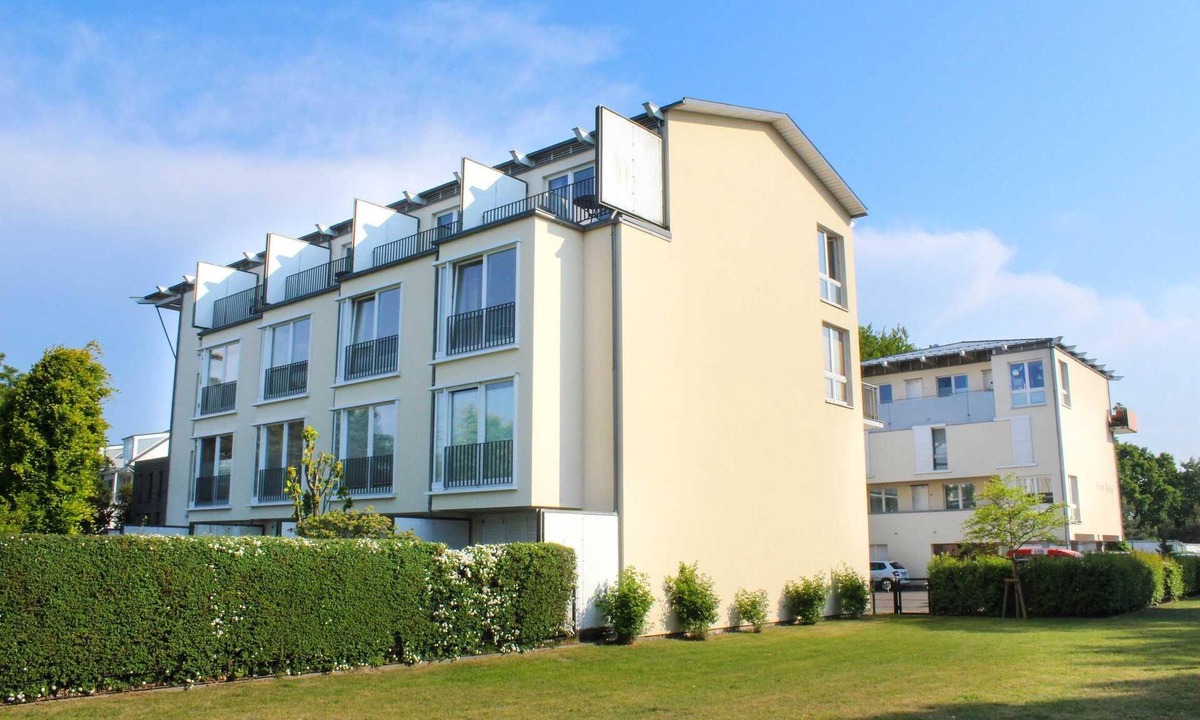 Seebad Bansin Apartment | Forum Marinar 34 - perfect beach location with side view of the Baltic Sea