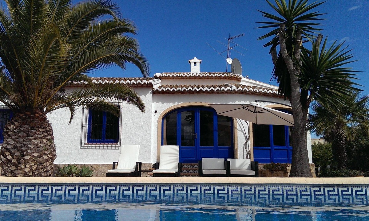 Costa Nova Villa | Fully Air Conditioned Villa With Heated Pool Set In Large Landscaped Gardens