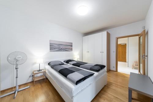 Prague 3 Apartment | Garden Towers Apartments