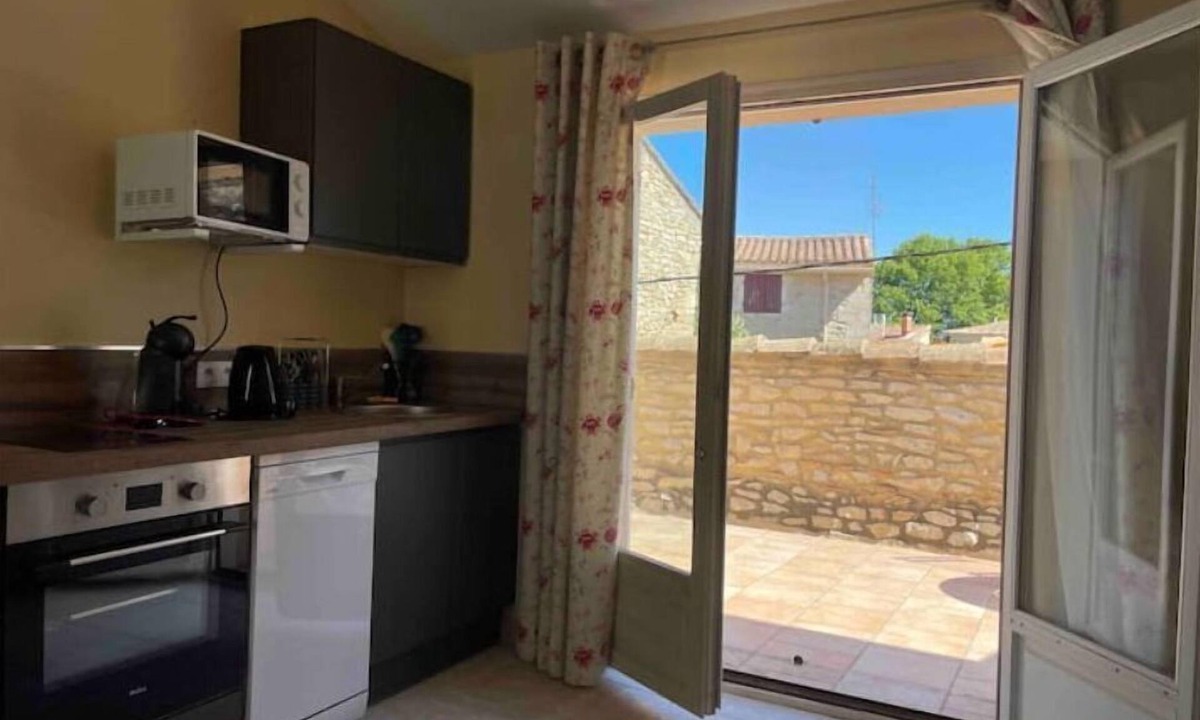 Bezouce House | Gite 2 Personnes Avec Terrasse, Piscine et Jardin, la Closerie de Besocia