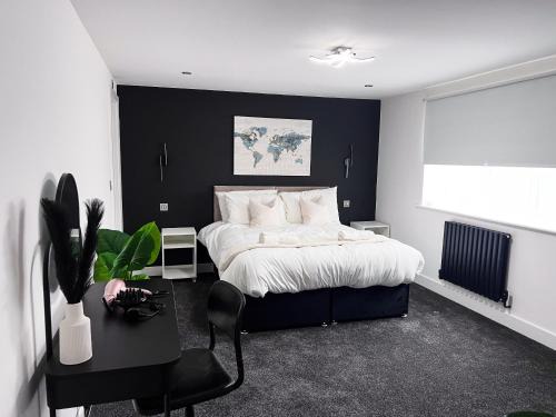 Peterborough Apartment | Great Offer 2Bed 2Bath Self CheckIn Wifi Car Park