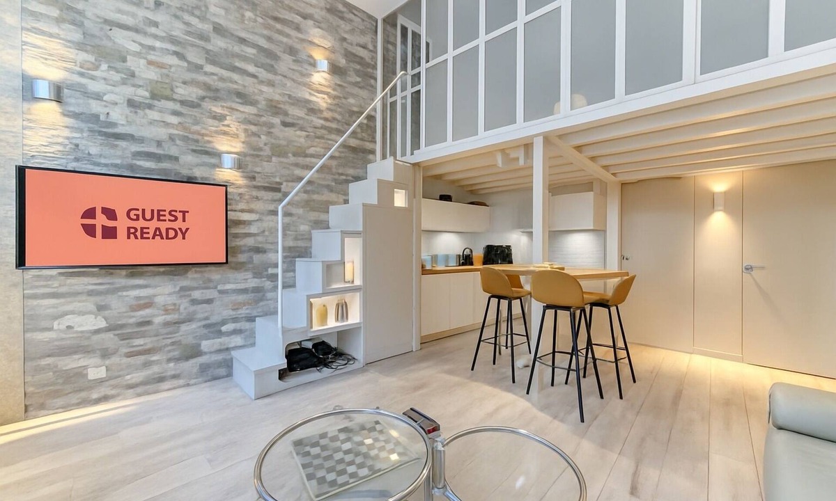 Jules Ferry - Recamier Apartment | GuestReady - Stonewall Mezzanine in Brotteaux