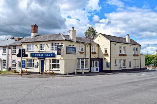 Bromsgrove Hotel | Hanbury Turn