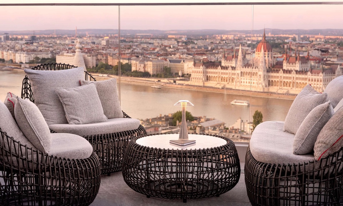 Castle Hill Hotel | Hilton Budapest