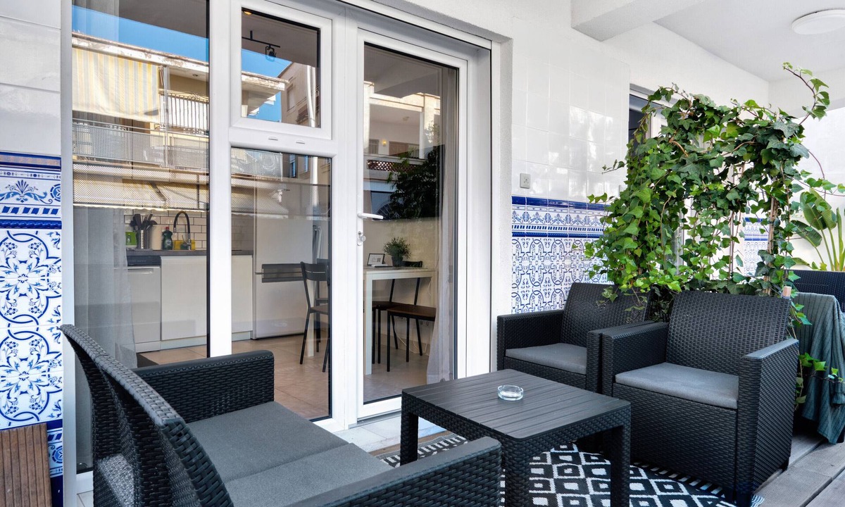 Grau i Platja Apartment | Holiday Apartment "Soleole1" with Shared Terrace & Wi-Fi