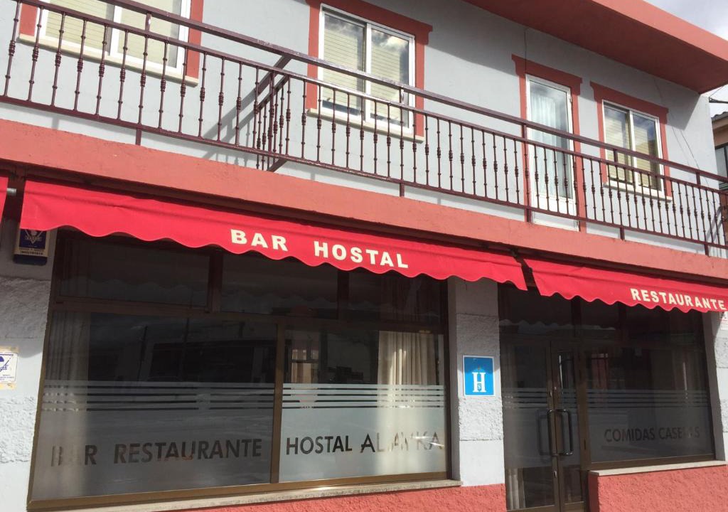 Calvarrasa de Abajo House | Hostal Alayka