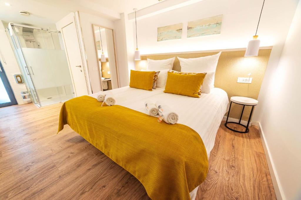 Hotel The Place Adults | Es Pelats