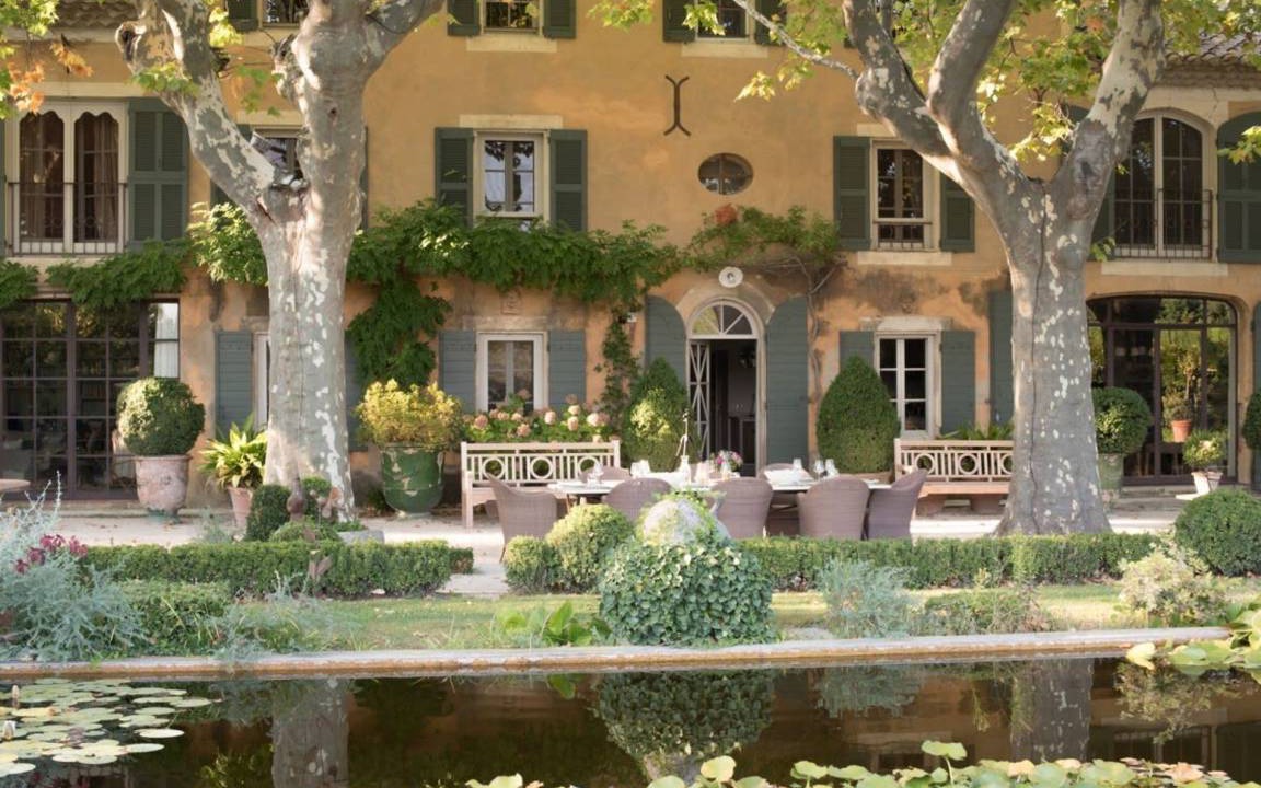 Noves House | House ∙ 10 bedrooms ∙ 18 guests